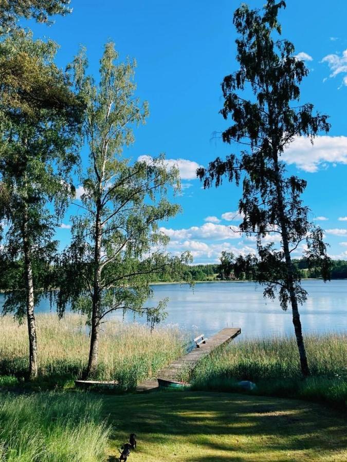 Brivdienu Maja Ezerkalni Myza Dzirtsiyems Eksteriør bilde
